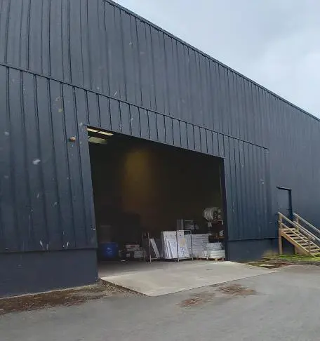 LOCATION LOCAL D'ACTIVITES de 504 m²