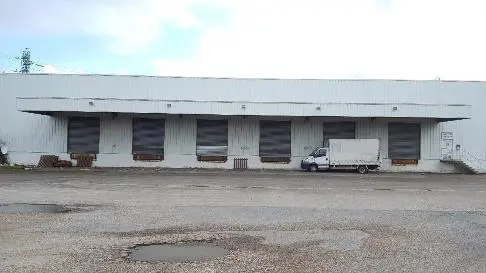 LOCATION LOCAL D'ACTIVITES de 3500 m²