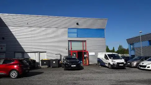 LOCATION LOCAL D'ACTIVITES de 316 m²