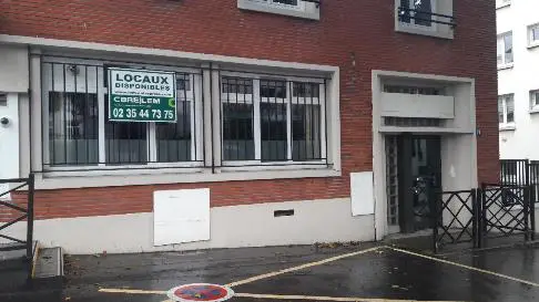 LOCATION BUREAUX de 84 m²