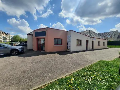 LOCATION BUREAUX de 183 m²