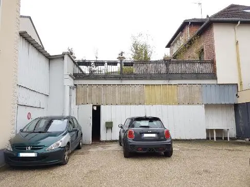 LOCATION LOCAL D'ACTIVITES de 231 m²