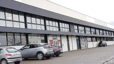 LOCATION LOCAL D'ACTIVITES de 1325 m²
