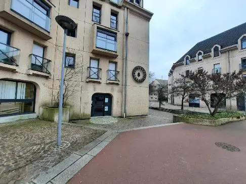 LOCATION BUREAUX de 470 m²