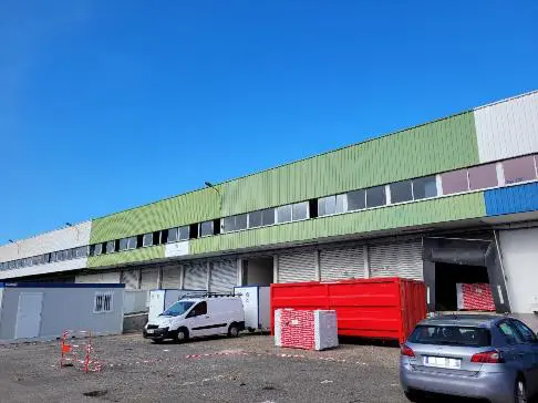 LOCATION LOCAL D'ACTIVITES de 2174 m²