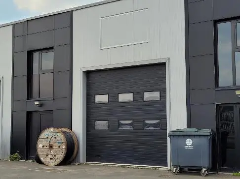 LOCATION LOCAL D'ACTIVITES de 167 m²