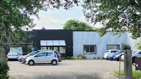 LOCATION LOCAL D'ACTIVITES de 523 m²
