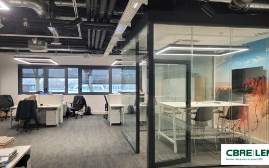 L BUREAUX de 627 m²