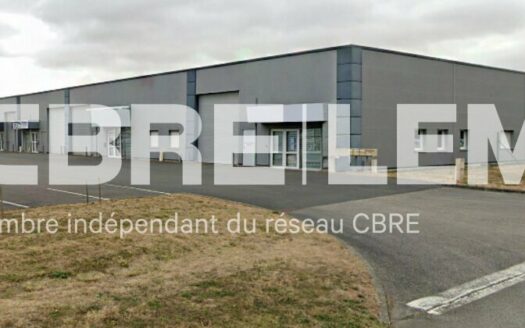 L LOCAL D'ACTIVITES de 180 m²