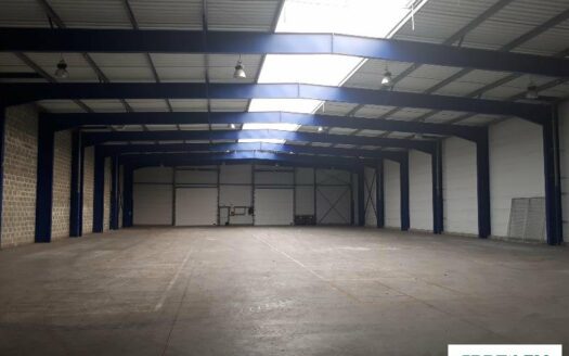 L LOCAL D'ACTIVITES de 2694 m²