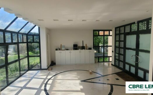 L BUREAUX de 210 m²