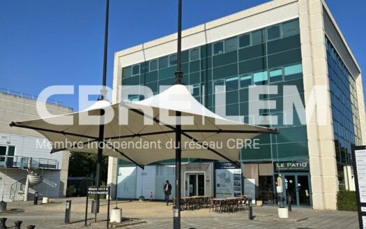 L BUREAUX de 169 m²