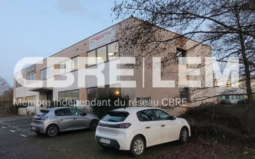 V BUREAUX de 608 m²