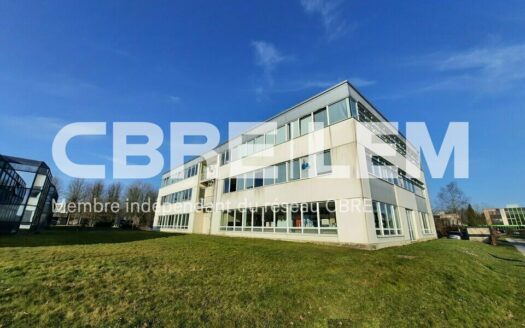 L BUREAUX de 212.5 m²