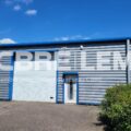 L LOCAL D'ACTIVITES de 165 m²
