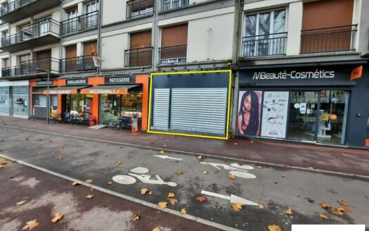 L LOCAL COMMERCIAL de 36 m²