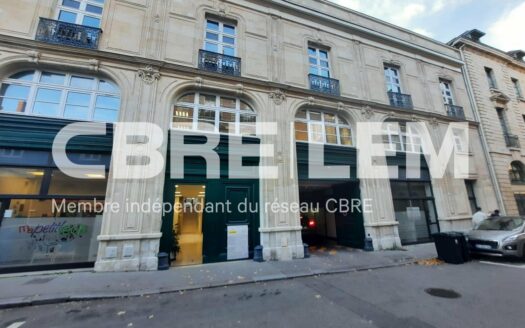 L BUREAUX de 1441 m²