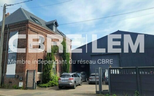 L LOCAL D'ACTIVITES de 787 m²