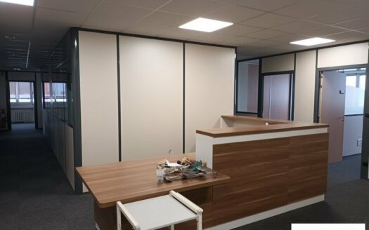 L BUREAUX de 276 m²
