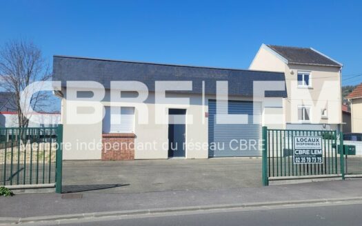L LOCAL D'ACTIVITES de 200 m²