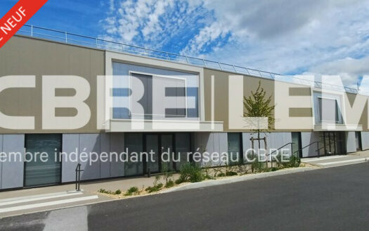 L LOCAL COMMERCIAL de 500 m²