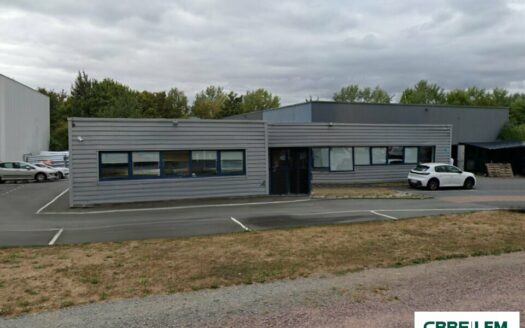 L LOCAL D'ACTIVITES de 1321 m²