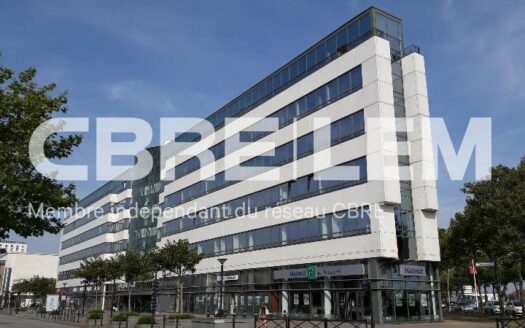 L LOCAL COMMERCIAL de 533 m²