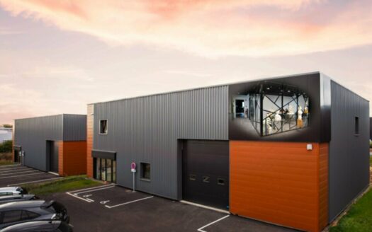 L LOCAL D'ACTIVITES de 470 m²