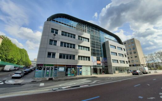 V BUREAUX de 8606.8 m²