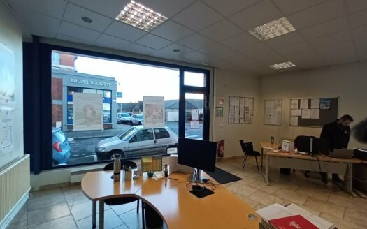 L LOCAL COMMERCIAL de 90 m²