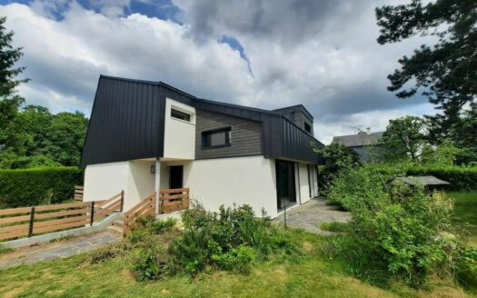 L BUREAUX de 154.89 m²