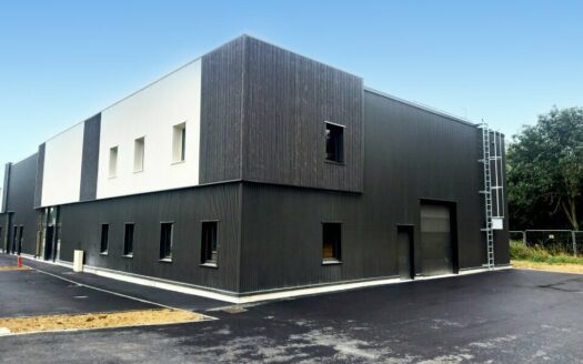 V LOCAL D'ACTIVITES de 616 m²