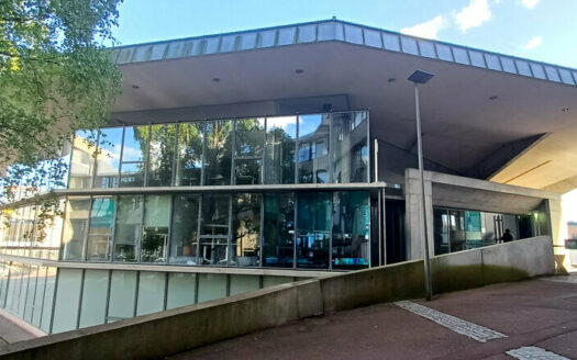 L BUREAUX de 761 m²