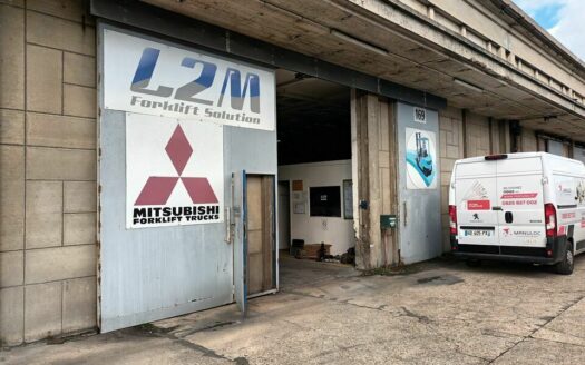 L LOCAL D'ACTIVITES de 400 m²