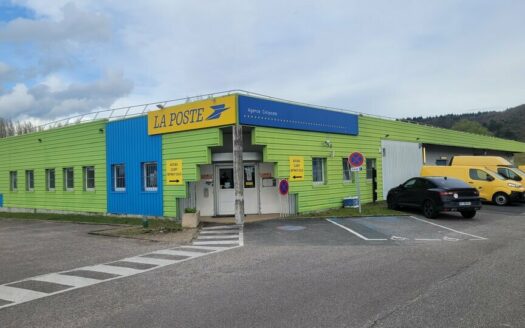 L LOCAL D'ACTIVITES de 1180 m²