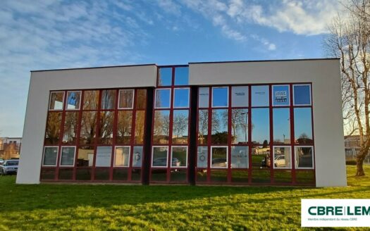 L BUREAUX de 75 m²