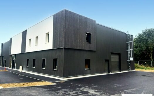 V LOCAL D'ACTIVITES de 616 m²