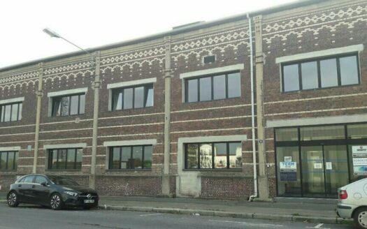 L BUREAUX de 136 m²