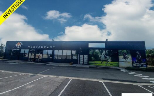 V LOCAL D'ACTIVITES de 3016 m²