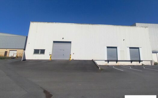 L LOCAL D'ACTIVITES de 1000 m²