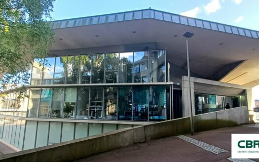 L BUREAUX de 761 m²