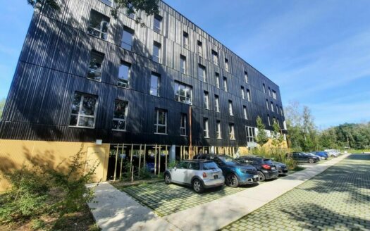 L BUREAUX de 739.54 m²