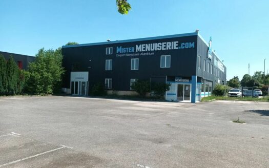 L BUREAUX de 1340 m²