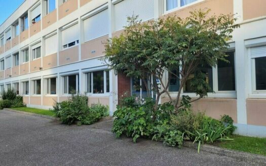 L BUREAUX de 85 m²