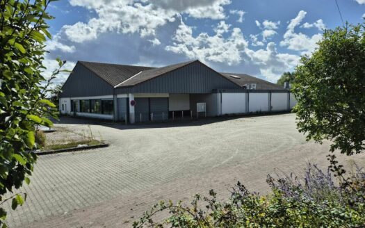 L LOCAL D'ACTIVITES de 1189 m²