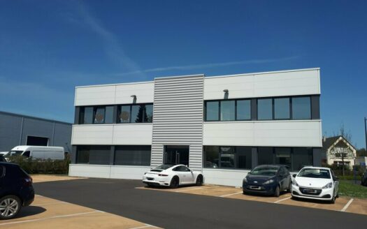 L BUREAUX de 141 m²