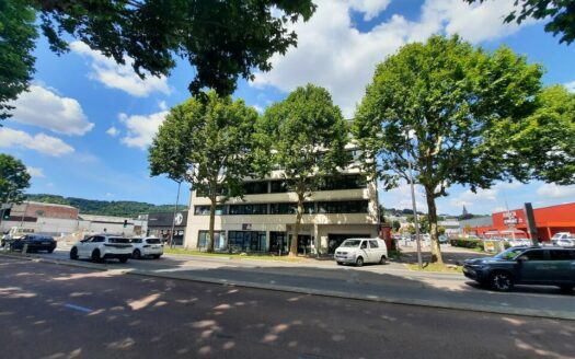 L BUREAUX de 155 m²