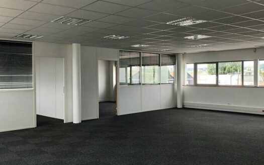 L BUREAUX de 209 m²