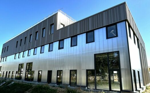 L BUREAUX de 463 m²