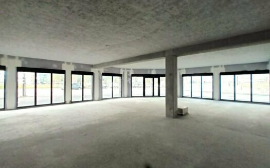 L BUREAUX de 145.32 m²